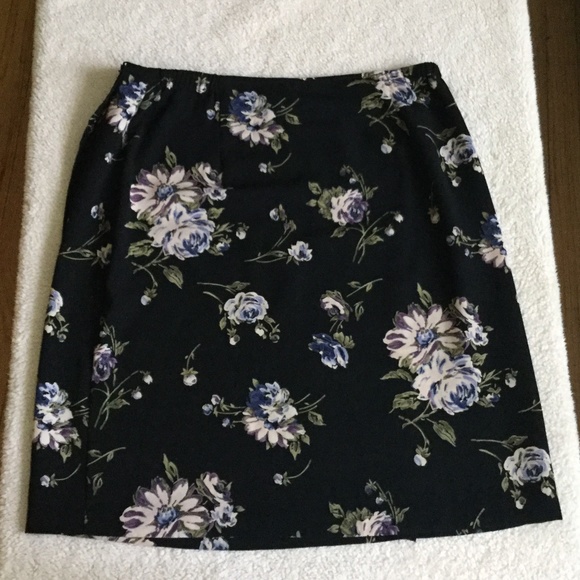 Vintage I.N. Studio Floral Wrap Skirt Black - Sz Medium - Picture 7 of 10